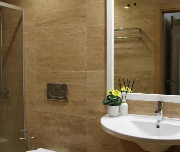 Salvador's House T2 - Rooftop Pool & Center Nazaré